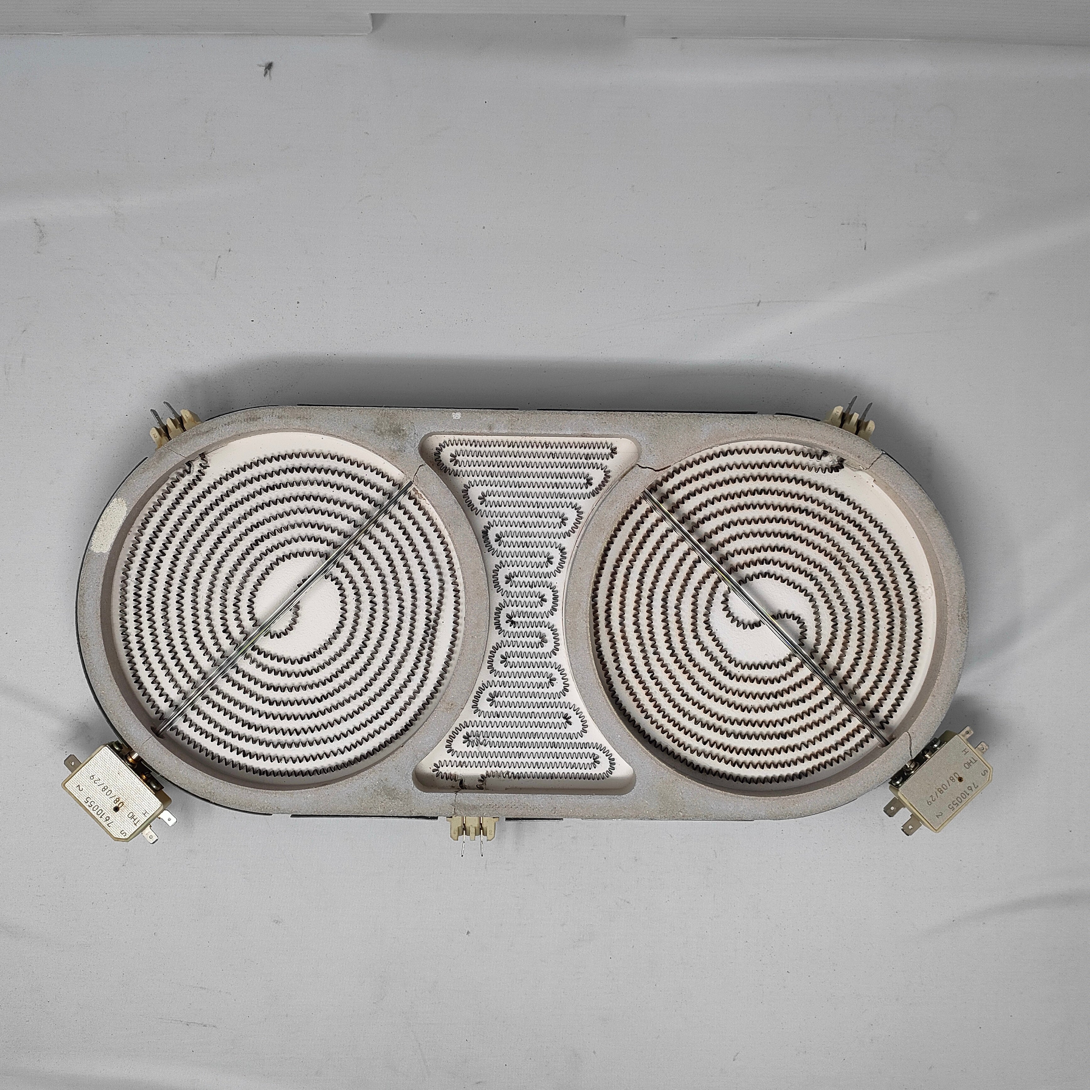 Used 316280701 Frigidaire Range Radiant Bridge Surface Element