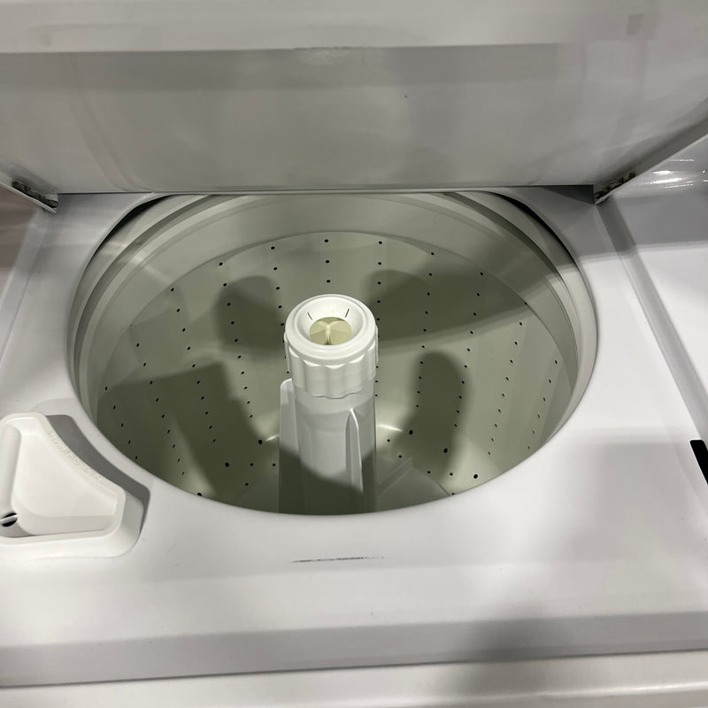 Frigidaire 27" Laundry Center Model No. FEZ831CAS3