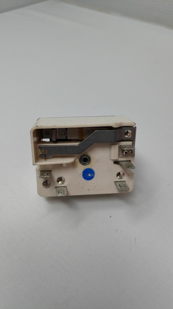 Used DG44-01009A Range Surface Element Switch